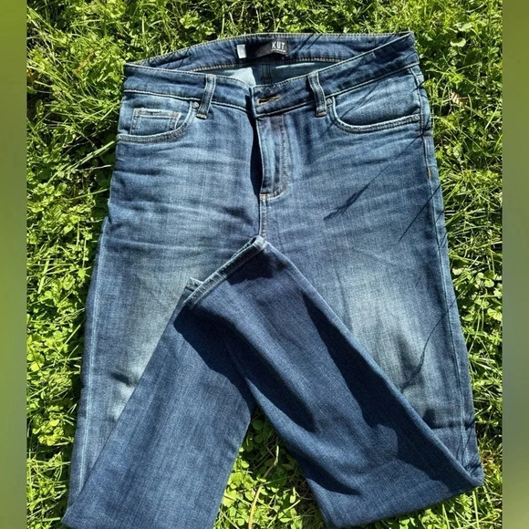 Kut from the Kloth Diana High Rise Cigarette Leg Jeans - Picture 2 of 7